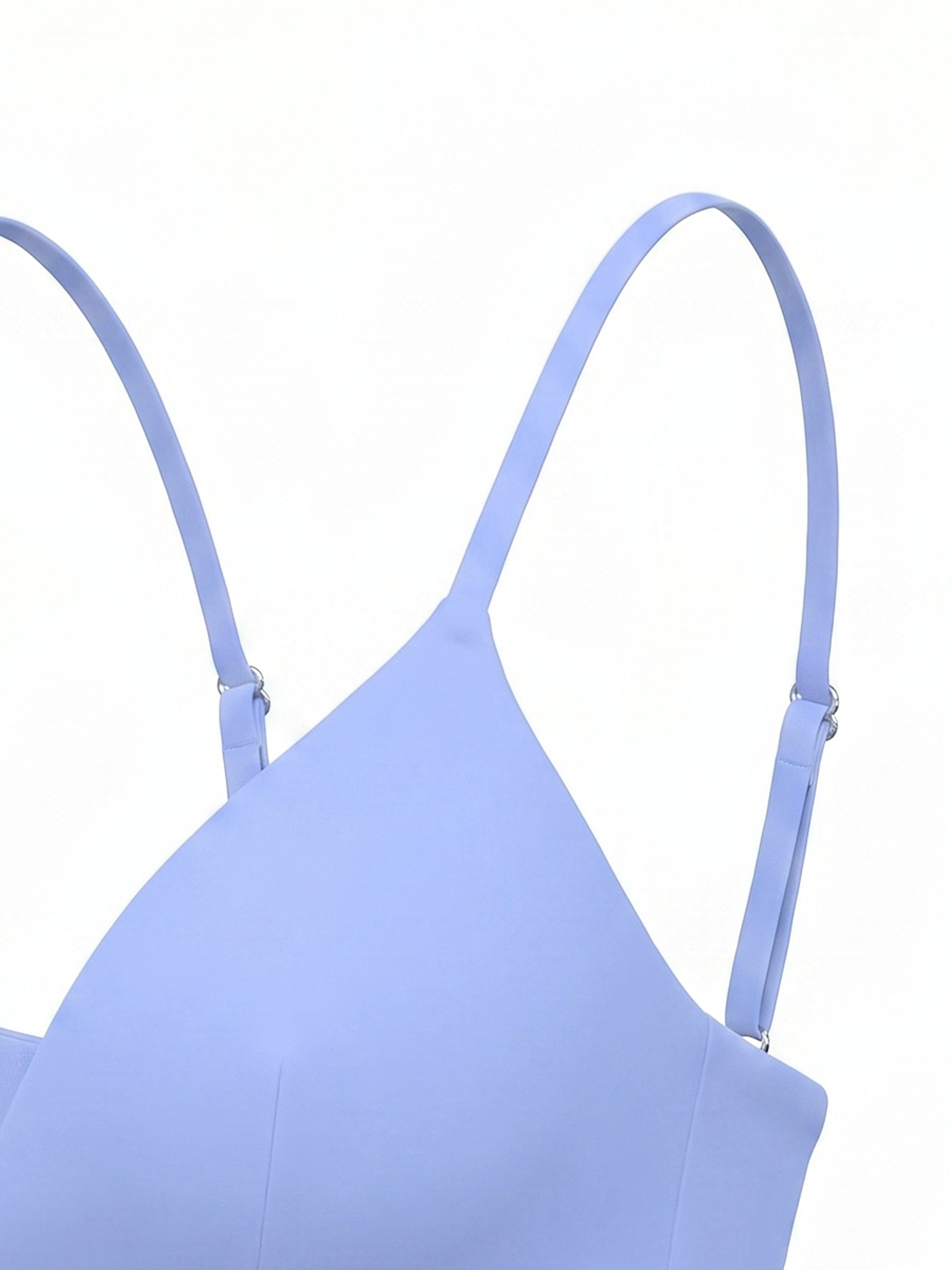 Women’s Cropped V-Neck Sports Bra fabric detail view 3